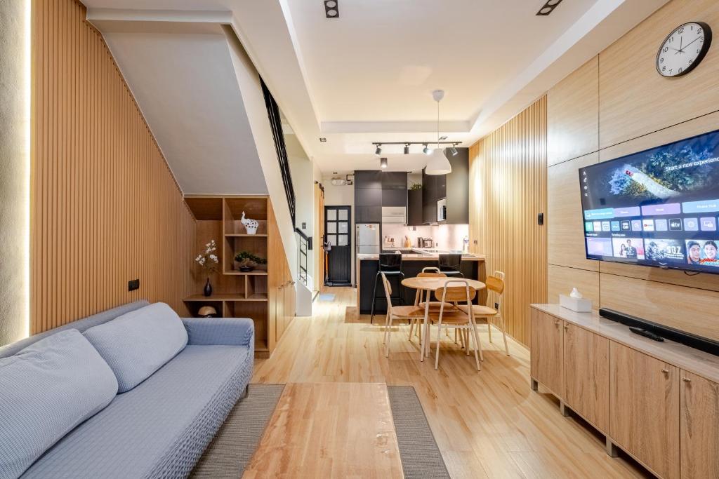 MUJI TOWNHOUSE SUITE in Central Makati BILLIARDS, KTV