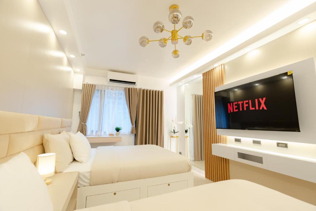 Hotel-Like Staycation1 MOA Pasay