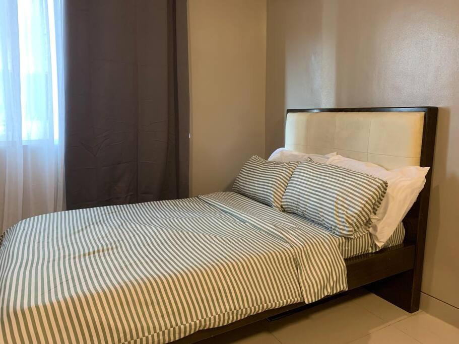 Modern Luxury Condo in Mckinley