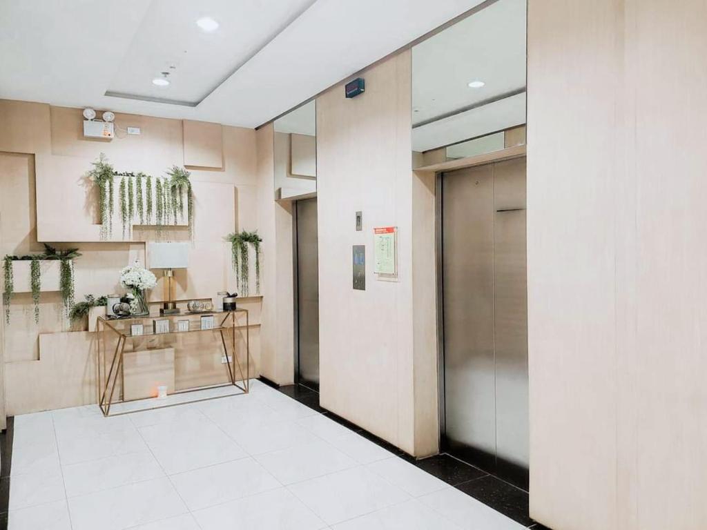 11F Condo at The Loop Tower Limketkai Center CDO
