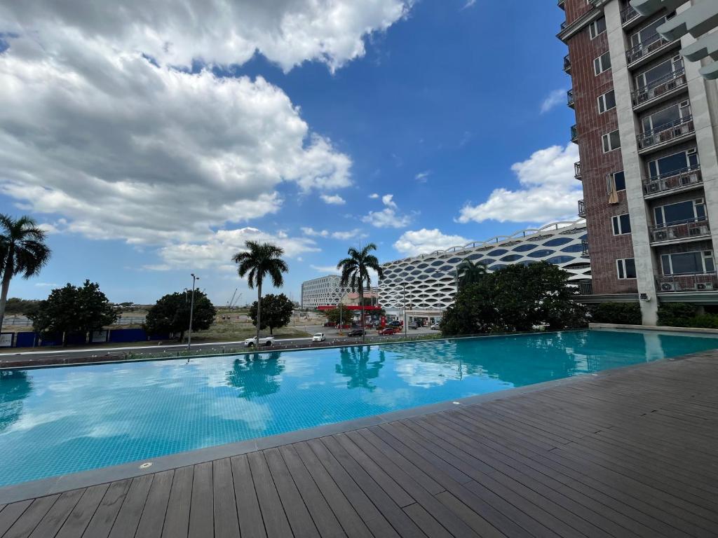 Monarch Park-suites Condominium