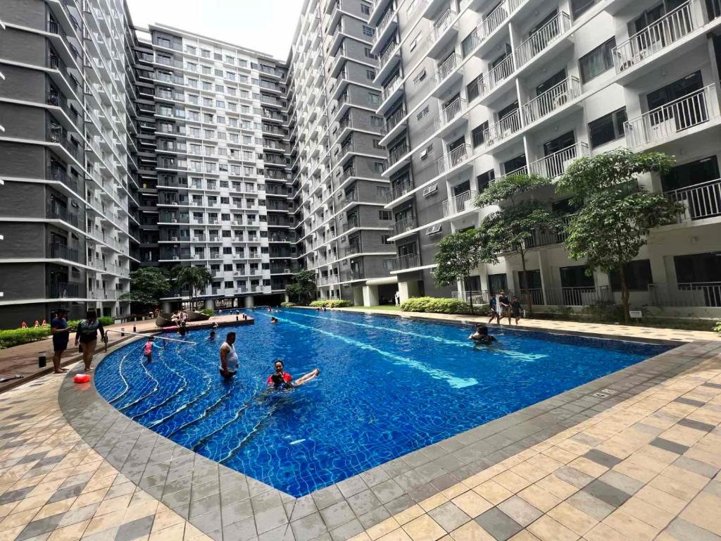New and Cozy 1BR Unit Near MOA Shore 3
