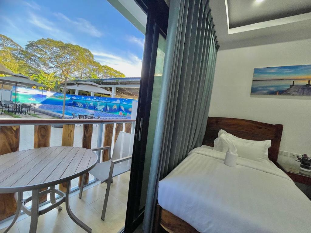 Ocean Star Hotel Coron