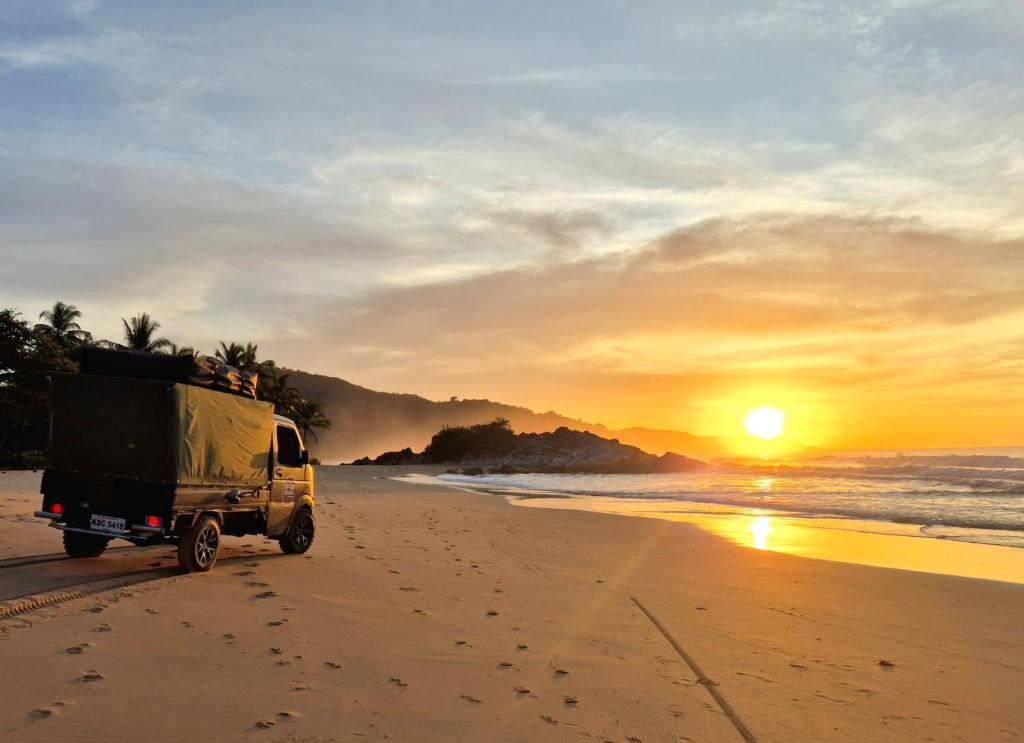 Off Grid Explorers