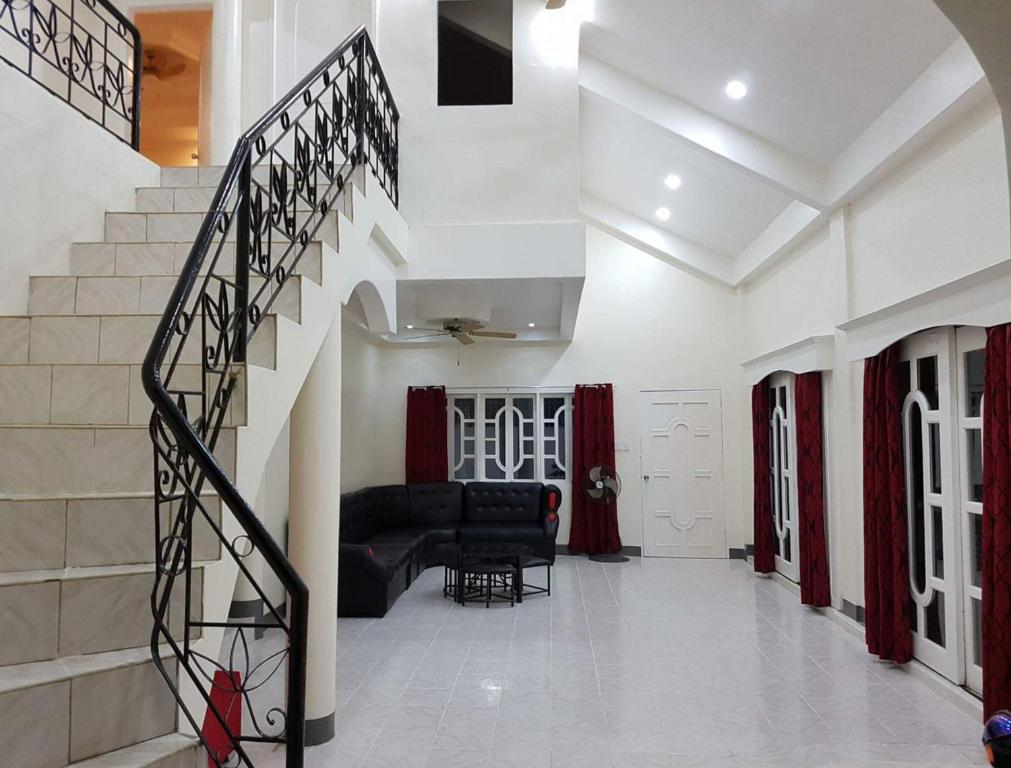 OMG Guesthouse Room for 3 Ground floor