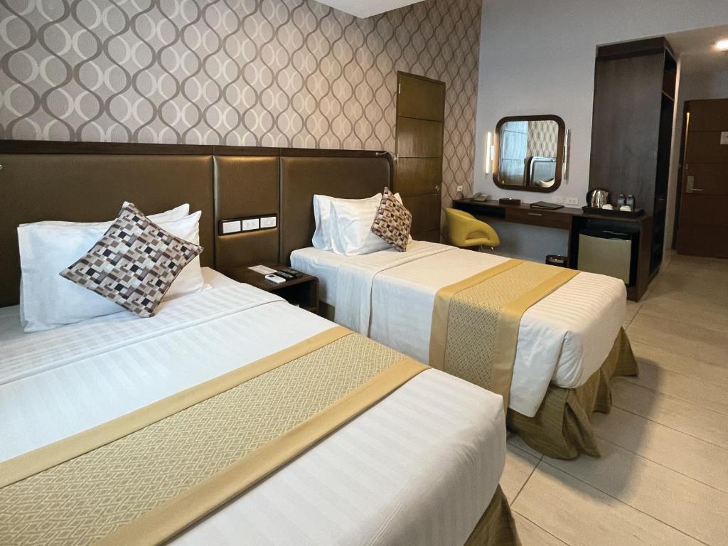 One Central Hotel & Suites