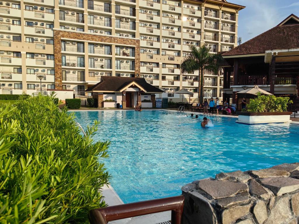MQ Staycation at One Oasis