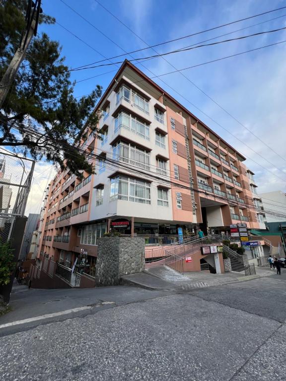 Oyasumi Condotel with balcony-Megatowers 1 Near Session, SM, Burnham park, Baguio City