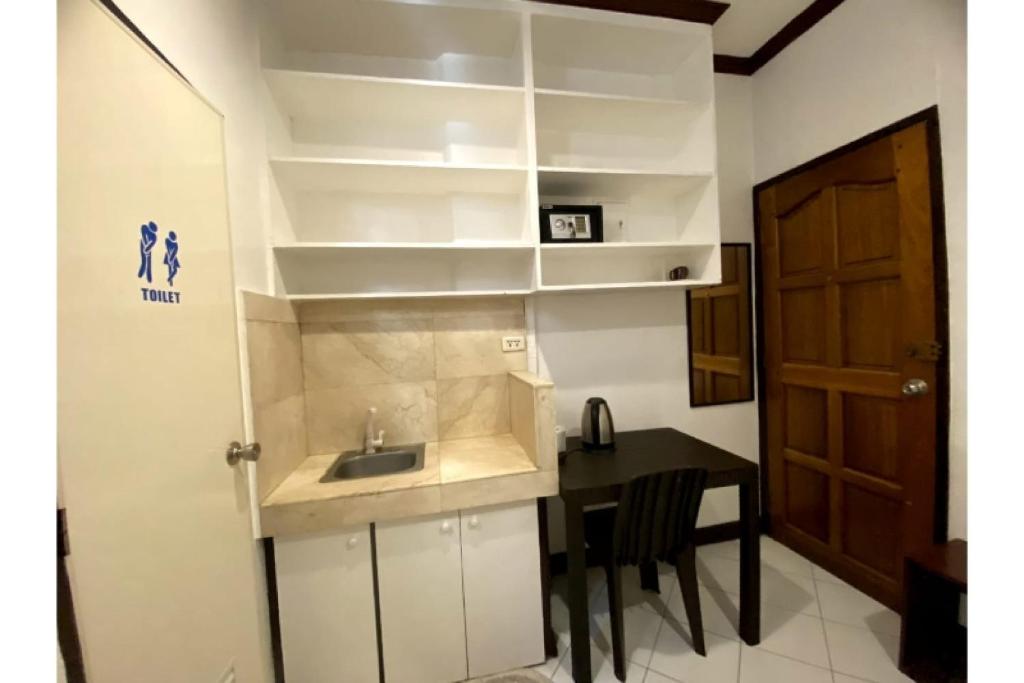 OYO 857 City Stay Inns Makati Avenue