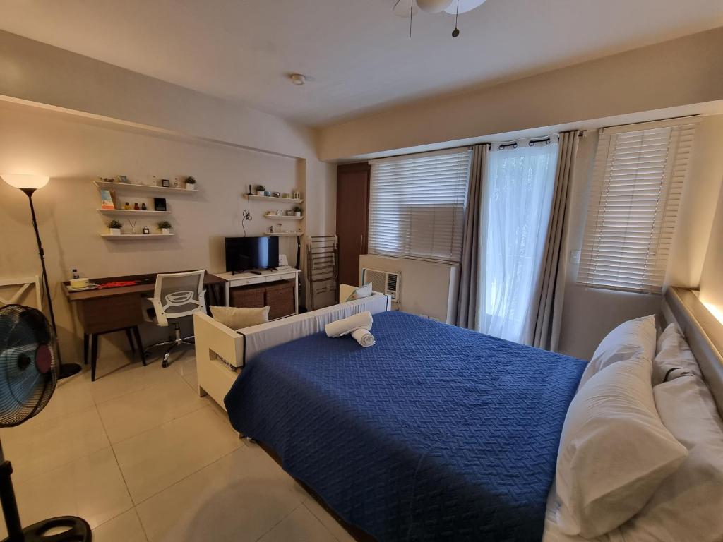 Palm Tree Villas Condominium by Beth