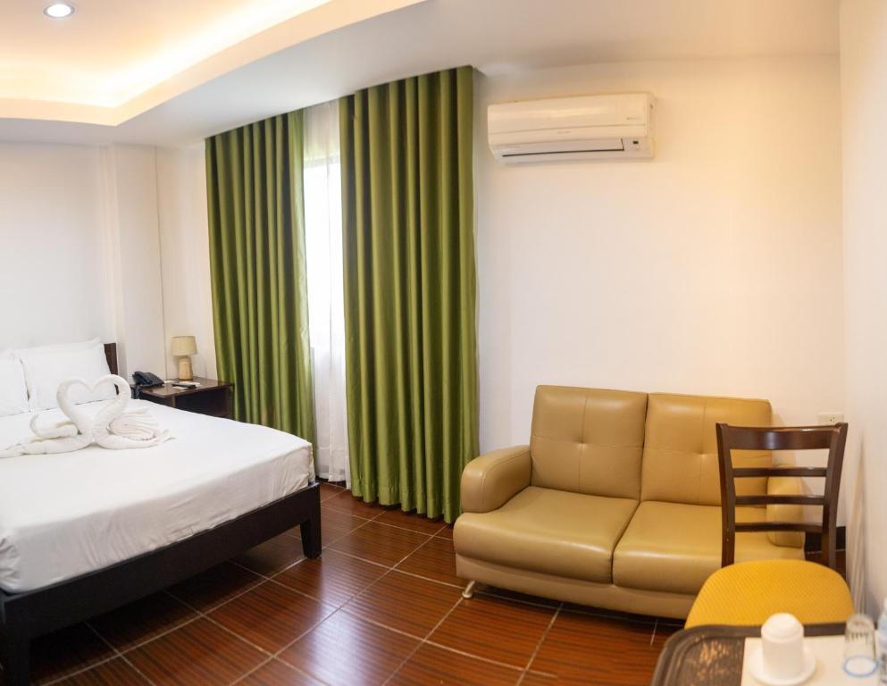 Palmbeach Resort & Spa Mactan, Cebu