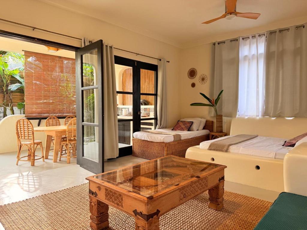 Parrots Boutique Resort