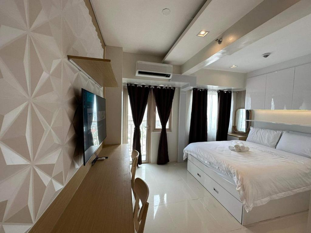 Coast Residences Penthouse with skyline and manila bay view