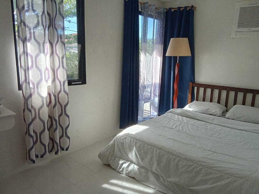 Phoenix House rental properties