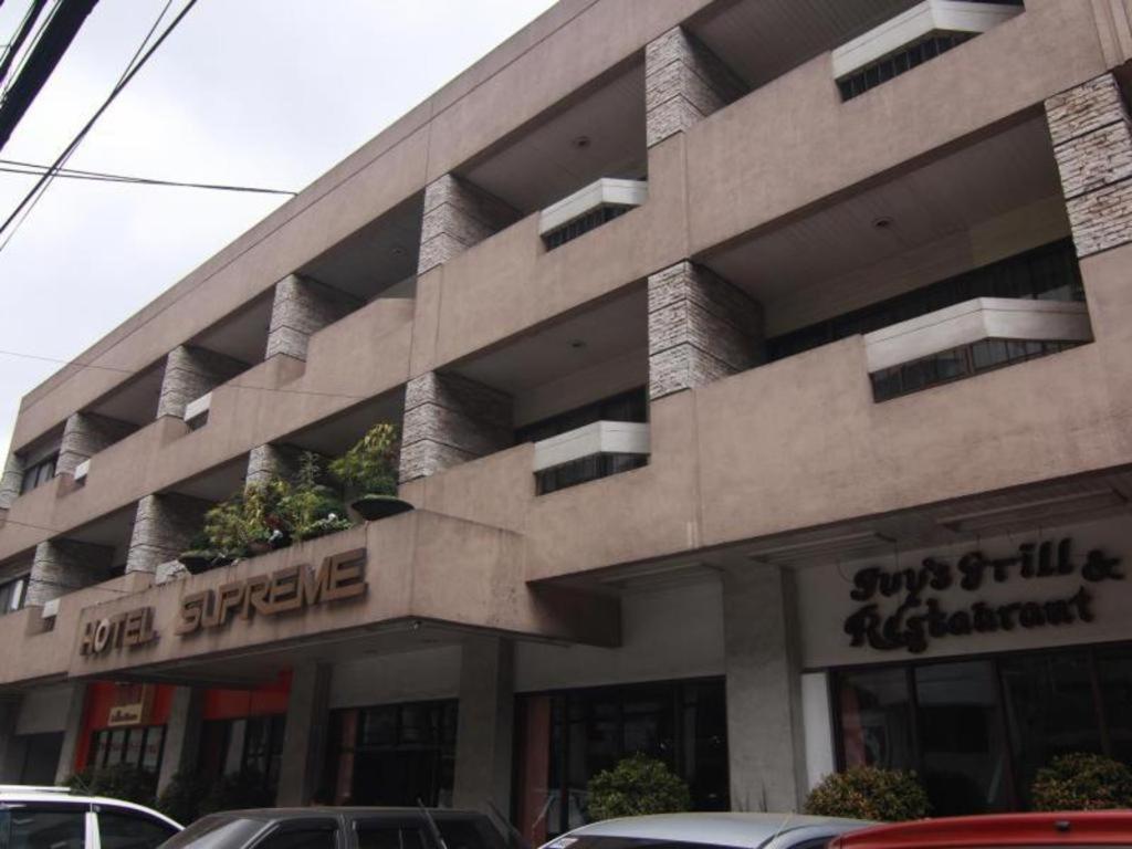 Hotel Supreme