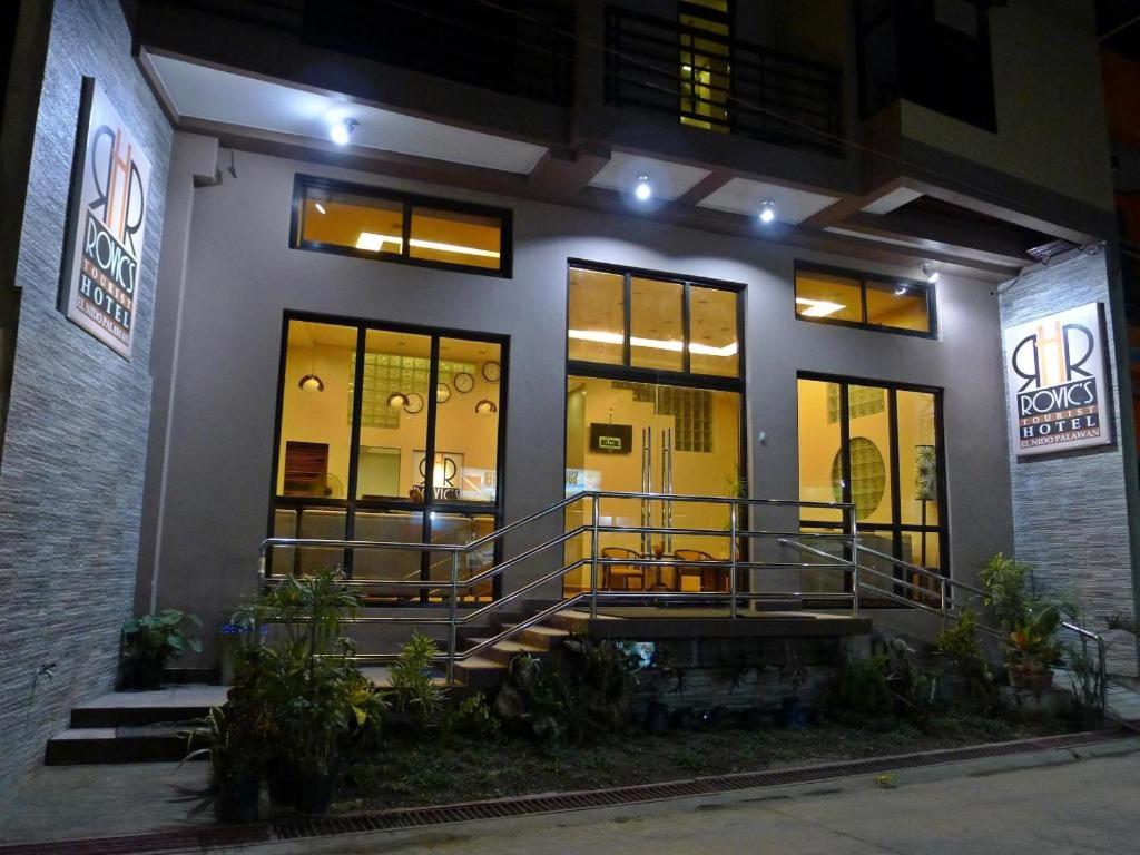 Rovic's Tourist Hotel