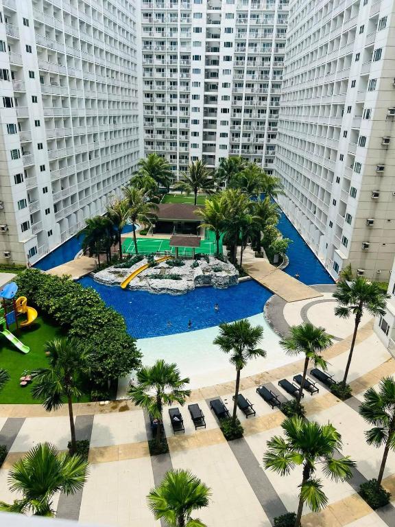Pool view Condo Near Moa, Airport and IKEA