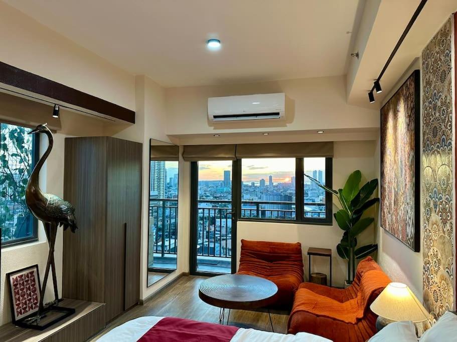 Prime End Sunset View Unit in Makati