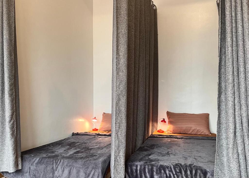 QBee Manila- Airport Nearby, Cozy Hostel & Homestay, 3rd Floor Shared Space