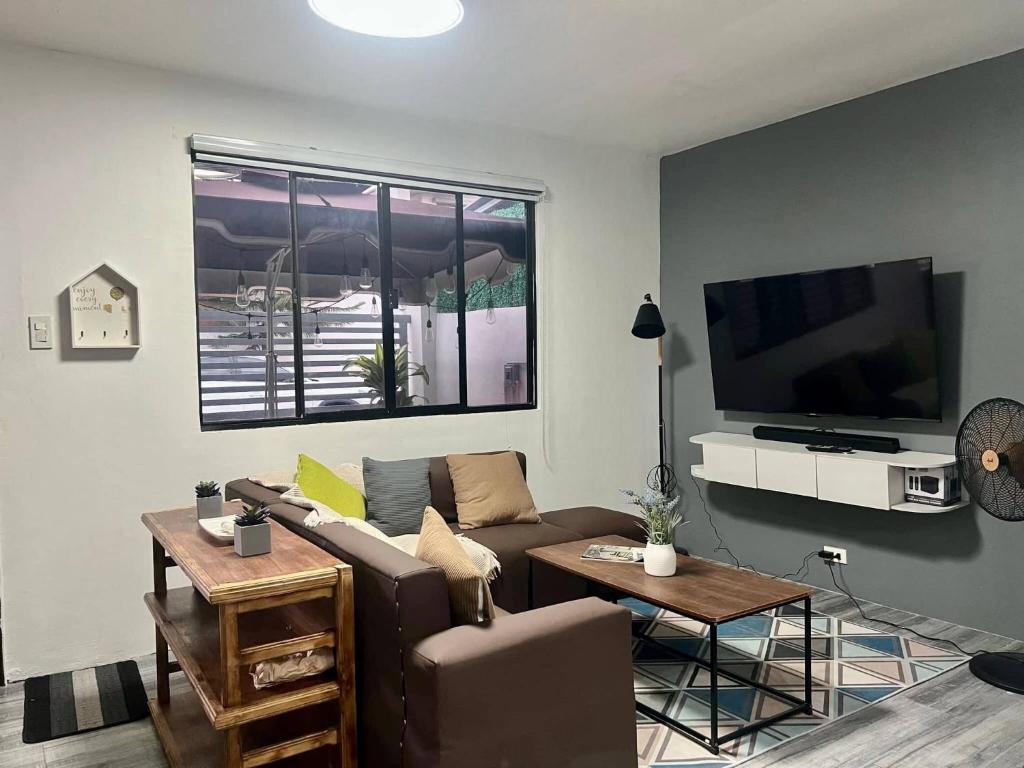 Relax in San Pablo Citys Cozy Holiday Home at Kingston House