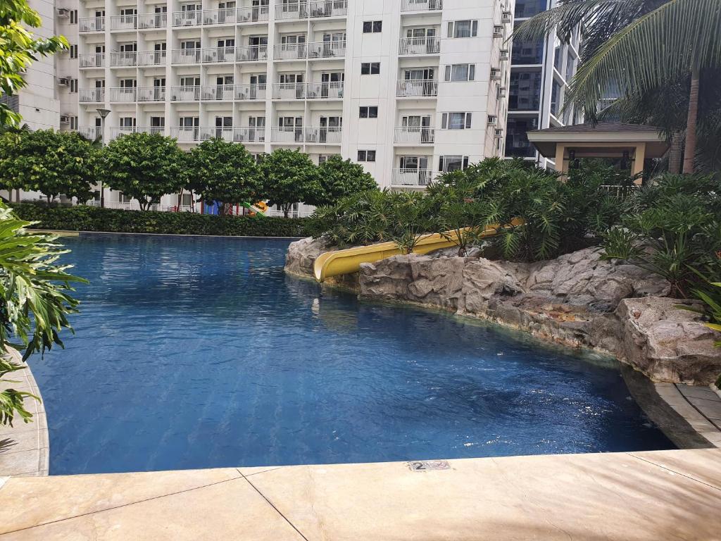 Shore 1 Residences,MOA Complex - One Bedroom Apartment