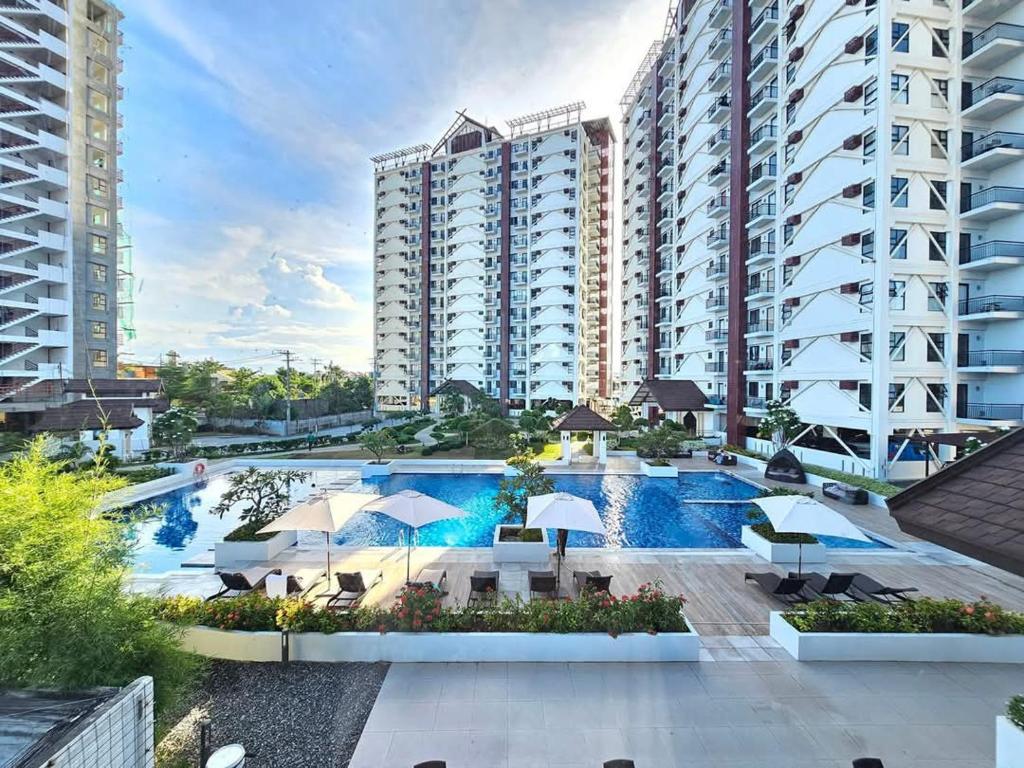 Resortstyle condo in Royal Oceancrest Mactan