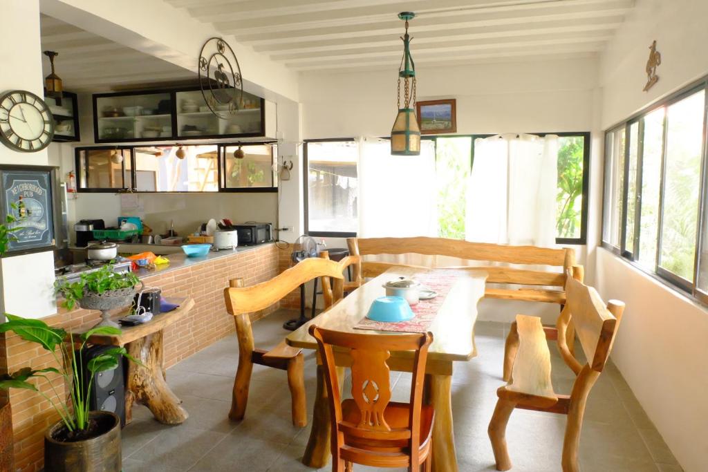 Rose Homestay, near Cloud9, Tourism Road and Surfing spots