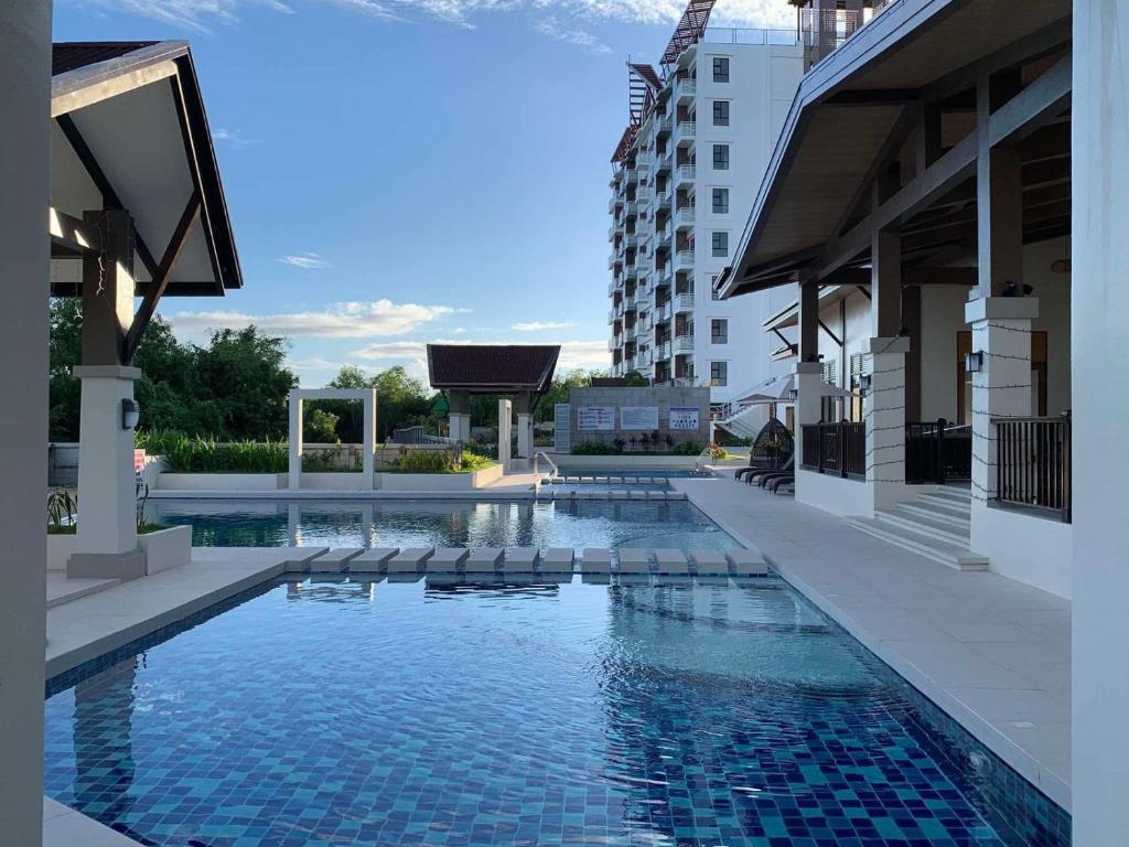 Modern Condo with Ocean Views and Pool in Panglao