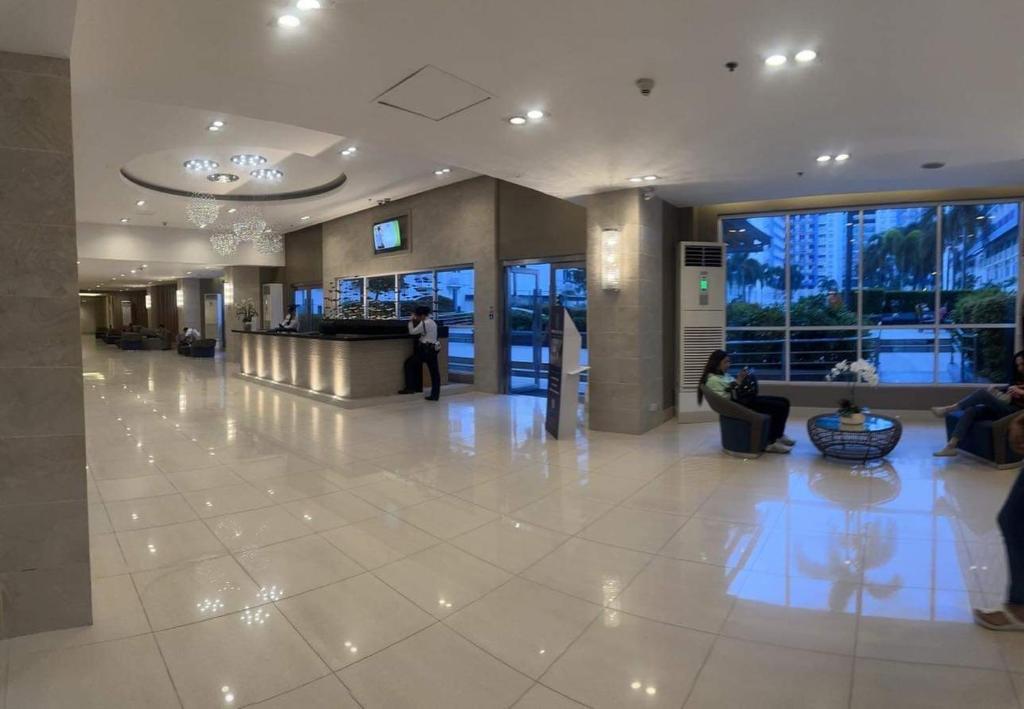 Sea Residences - Look for Ms. Mav