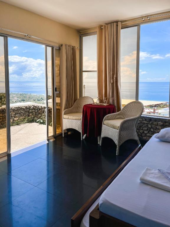 Seaview Mansion Dalaguete Apartment 4 -Family