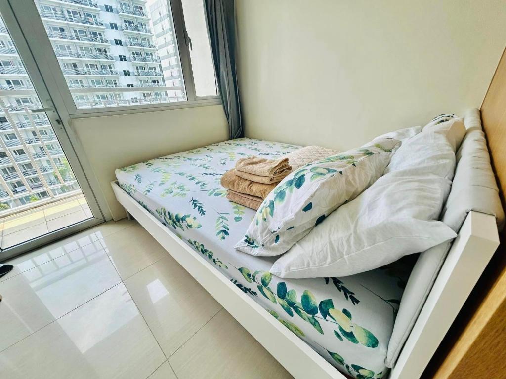 SHELL RESIDENCE Infront of Sm Moa