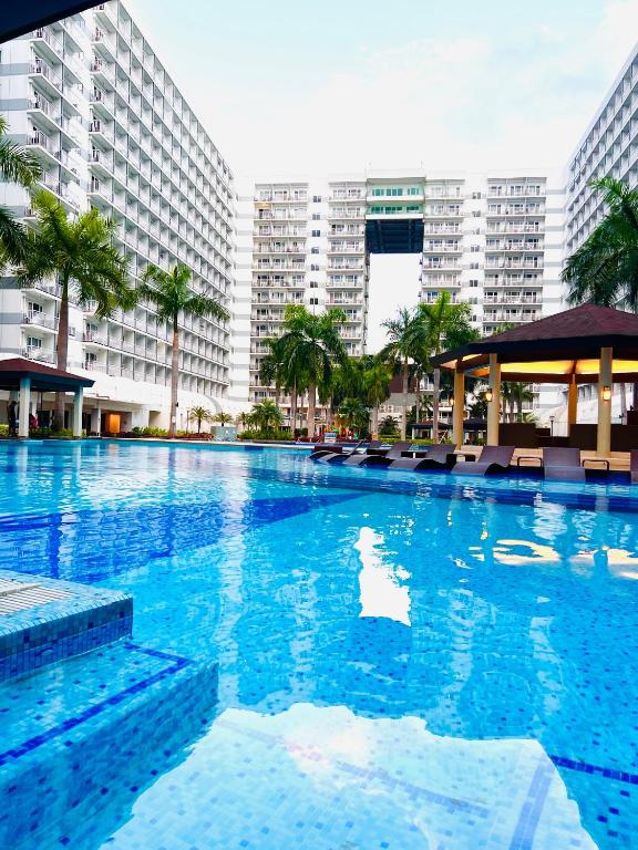 Shell Residences MOA - Paul