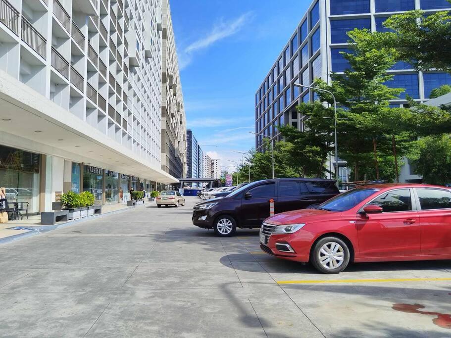 Shore 1 Residences - Walking distance to pool