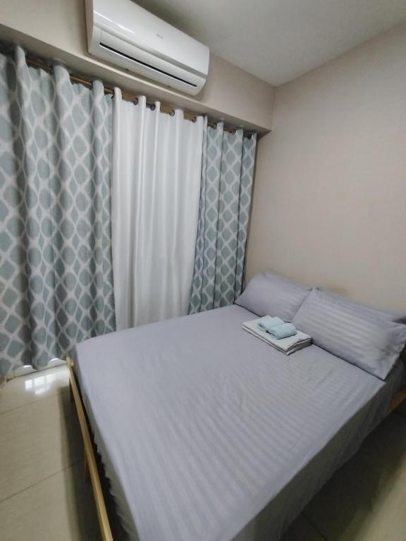 1 BEDROOM pool view with balcony in Shore near MOA