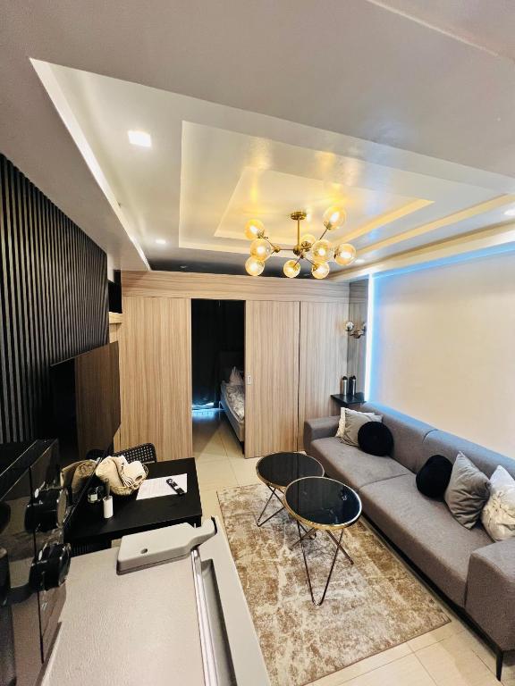 SHORE MOA- EXXY SUITES Pasay