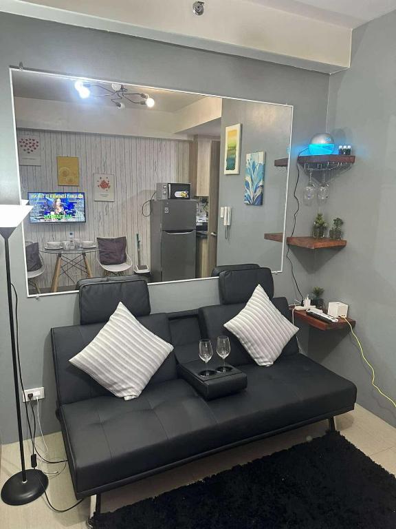 SM MOA Shore Near Airport Pasay with Netflix