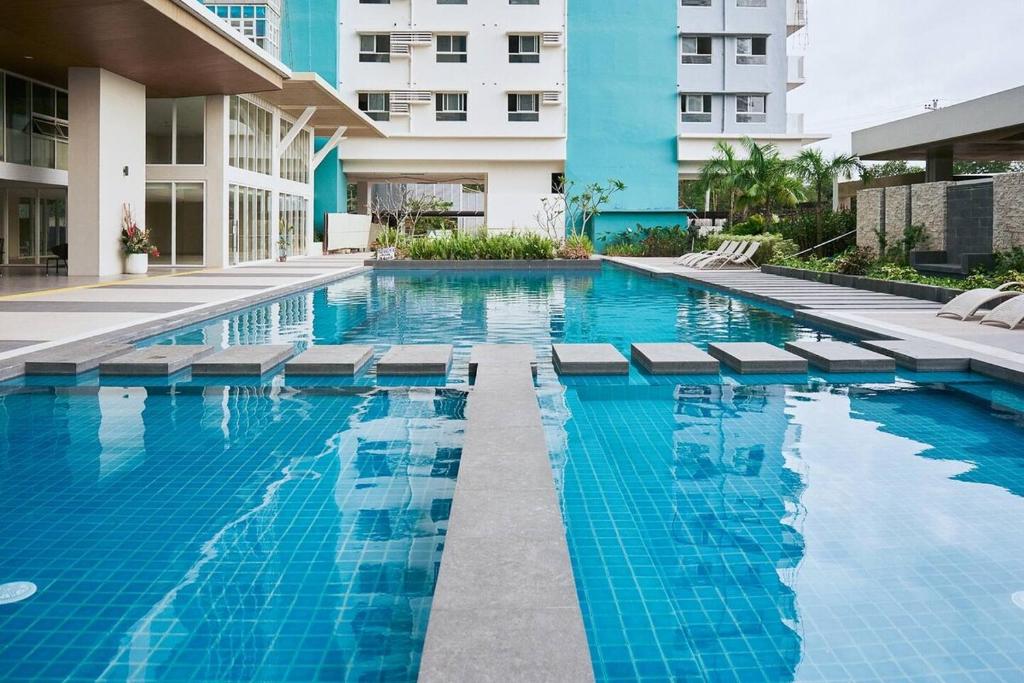 Sophie's Staycation 1 BR condo