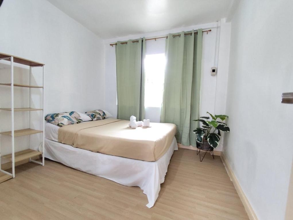 Spacious Private Staycation Home