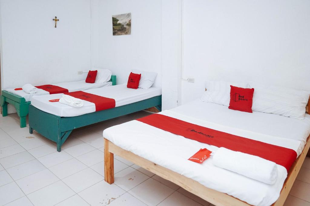 RedDoorz at St Anthony Beach Resort
