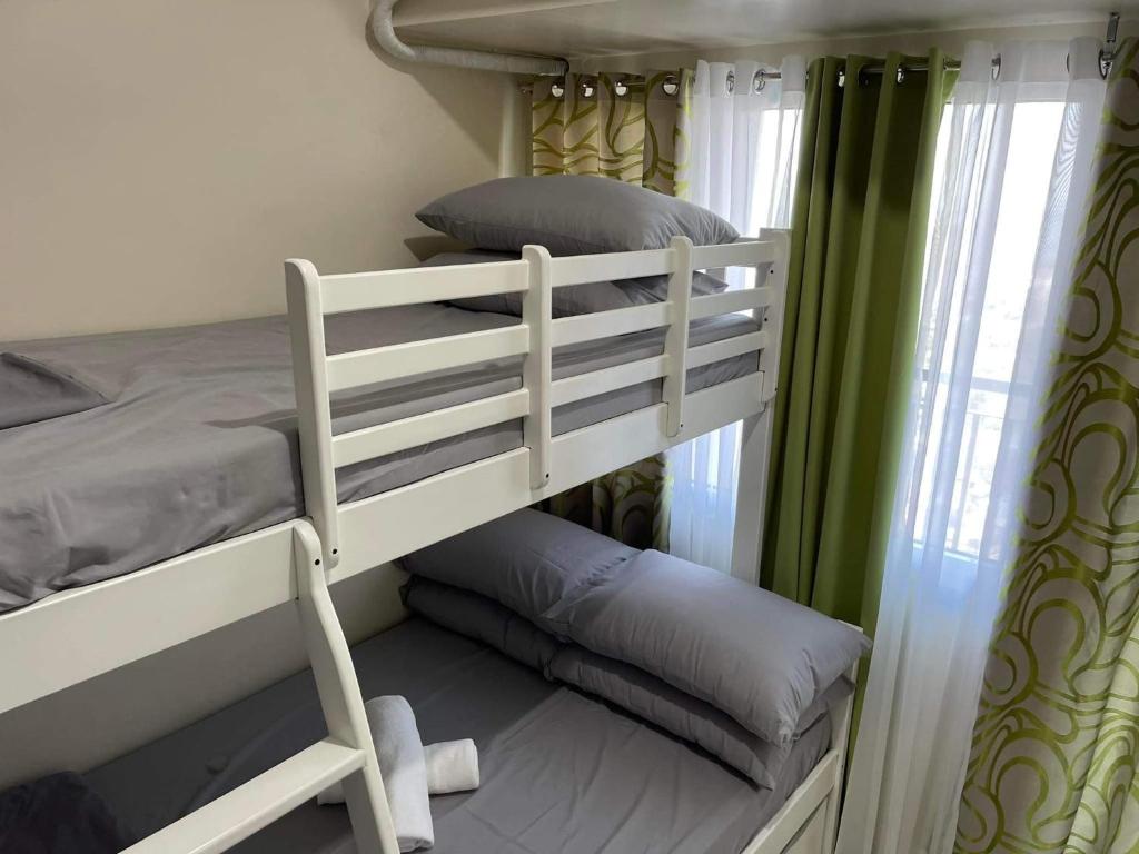 Green Residences Taft Avenue 1BR by darpm
