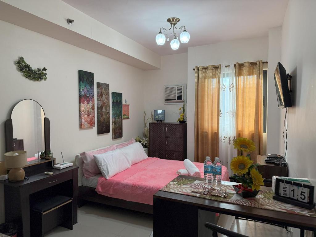 Studio condo unit near IT Park, Ayala Center Cebu and SM Cebu