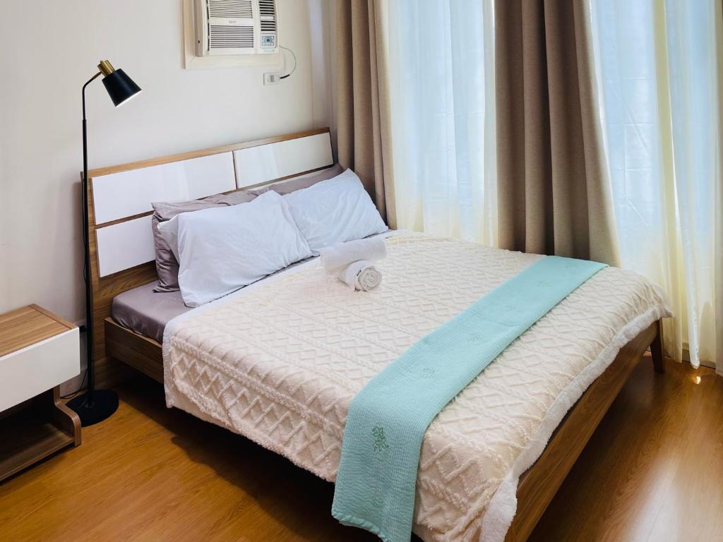 Spacious 1 Bedroom near US Embassy and St Lukes Medical Clinic