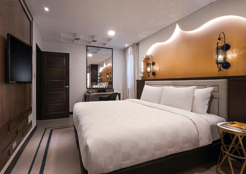 Summit Hotel Magnolia
