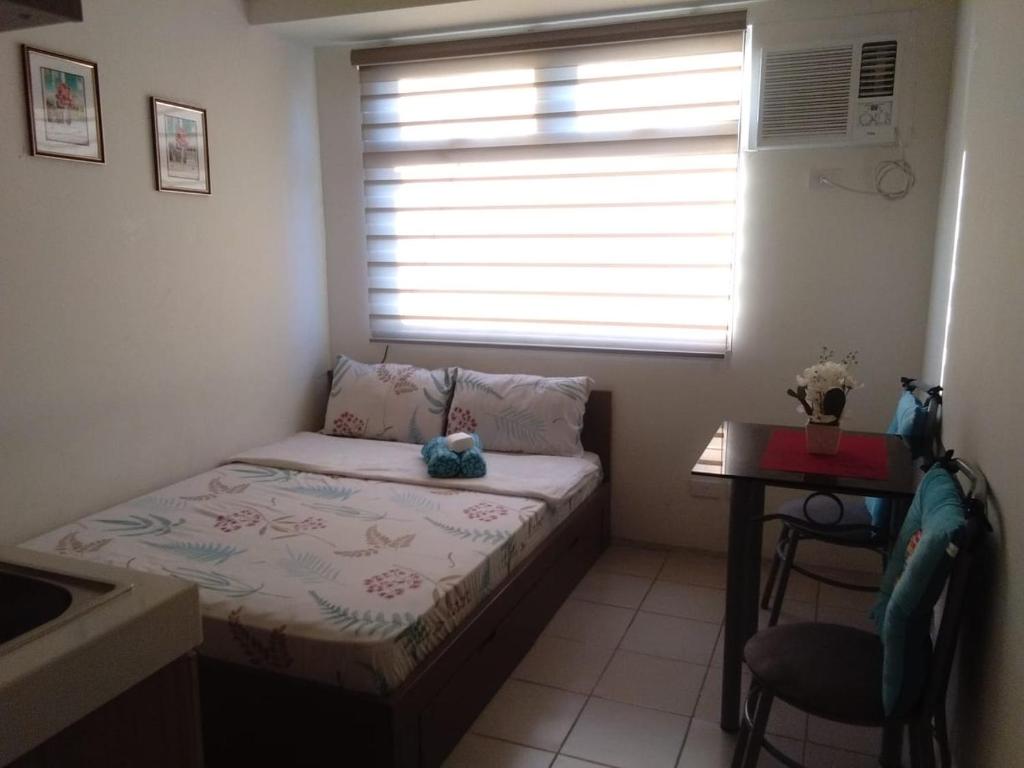 Superb Edsa Cheap Hotel @ Graceysplace Unit 2