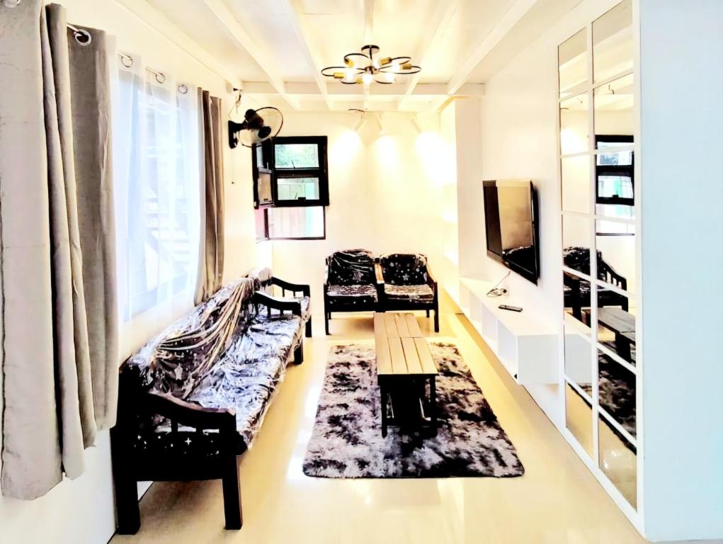 Tagaytay Green Cabin Staycation Free Parking Over10pax Public Transport Accessible 0101