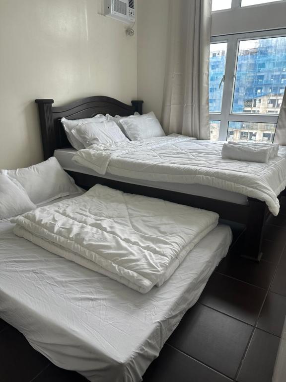 Hayd's Turf At San Lorenzo Place 2BR
