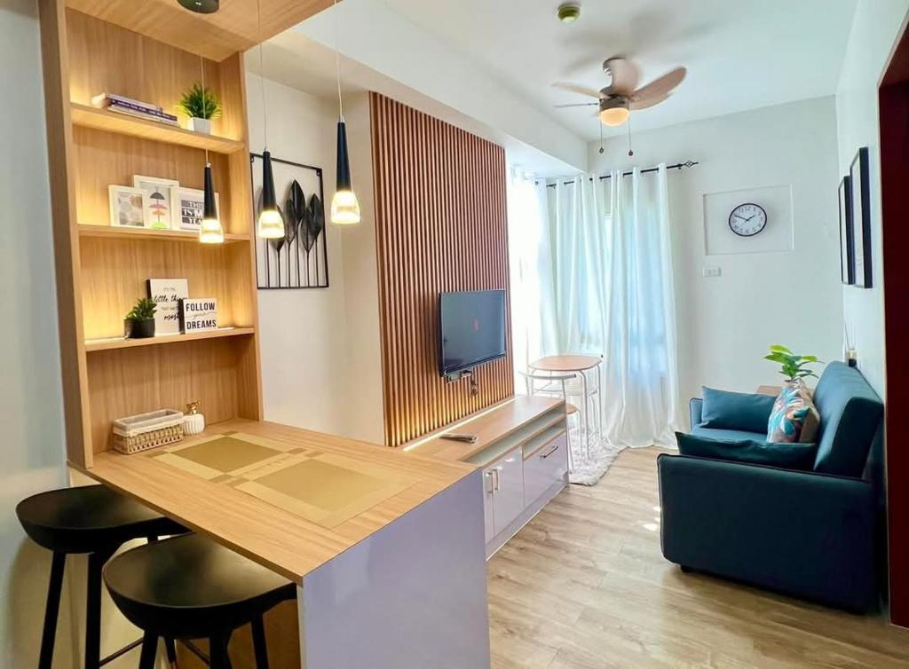 The Luxe Loft - One Bedroom