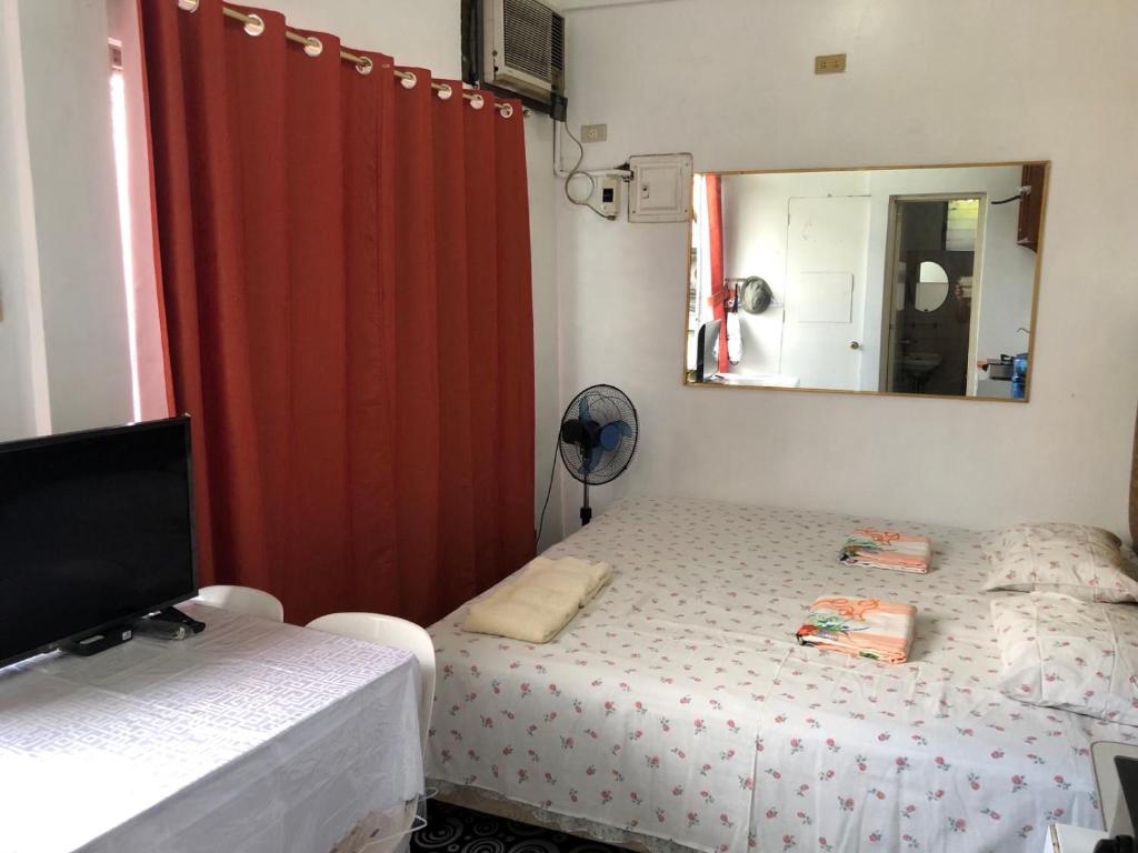 THE MANSION - 2 PAX SOLO BUDGET Room near AIRPORT TERMINAL