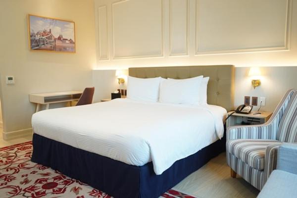 The Monarch Hotel