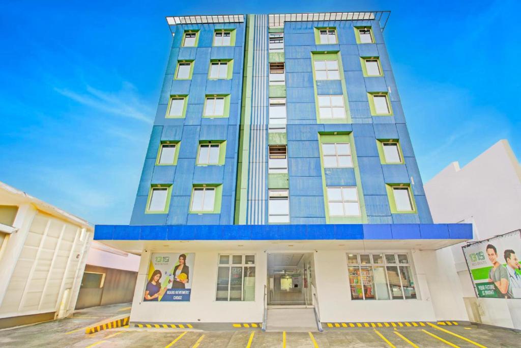 Townhouse College Residences in University Belt, Metro Manila